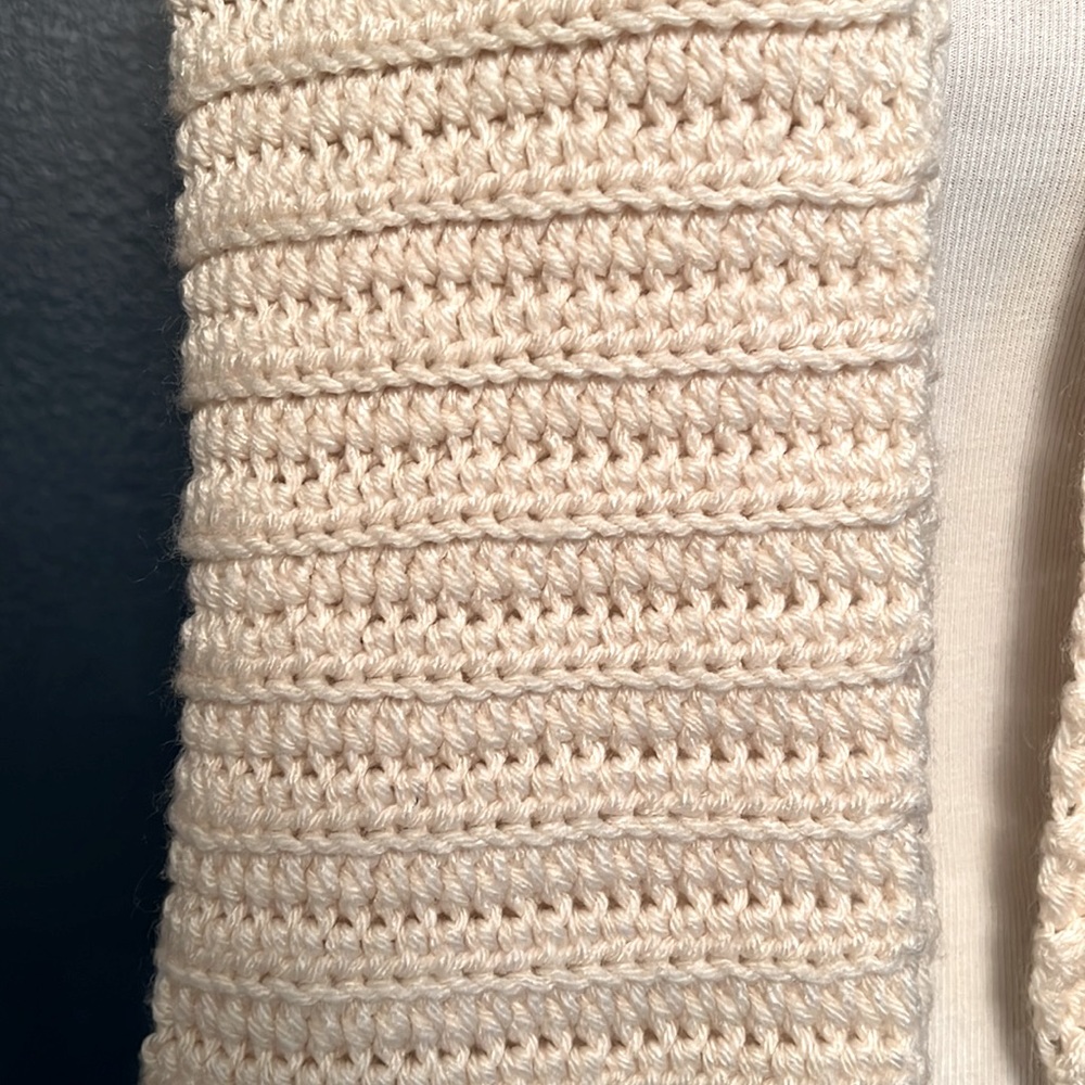 SCARF - Picture 3 of 3